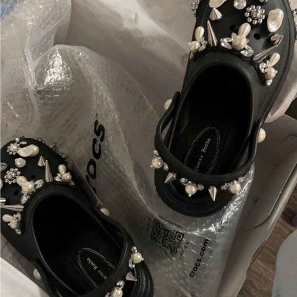 Simone Rocha x Crocs Stomp Clogs in Black - Picture 6 of 6
